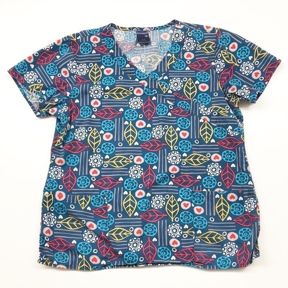 Zoe + Chloe leaf print scrub top - Picture 1 of 4